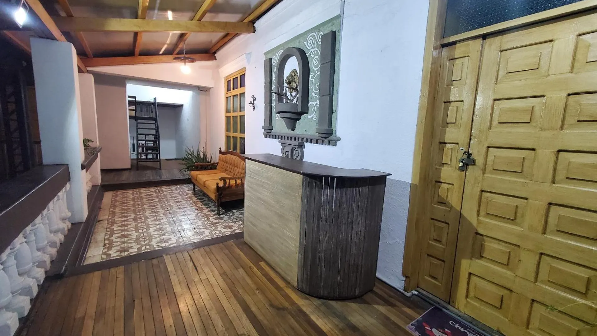 San Marcos Cultural & Guesthouse Quito 2*,  Ecuador
